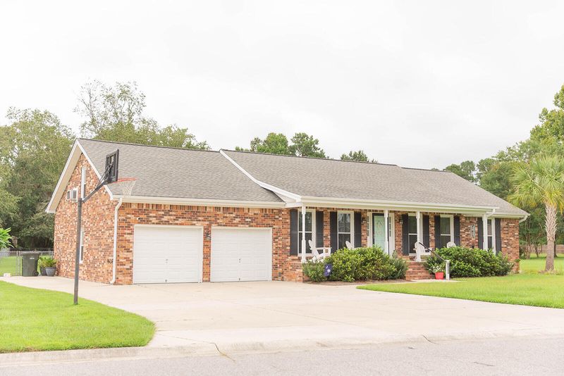 2206 Shawn Dr, Charleston, SC 29414