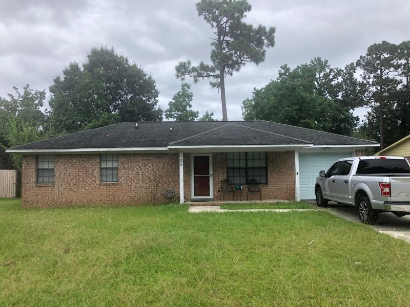 105 Carriage Ct, Summerville, SC 29486