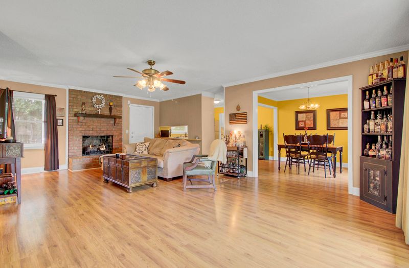 106 Clubhouse Rd, Summerville, SC 29483