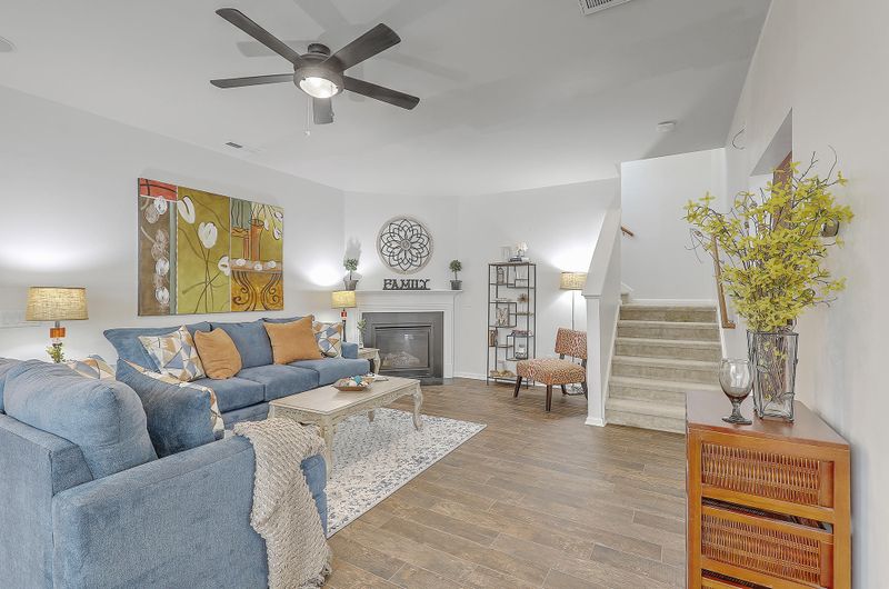 347 Peters Creek Dr, Summerville, SC 29486