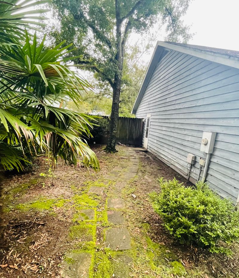 8364 Bideford Ct, North Charleston, SC 29420