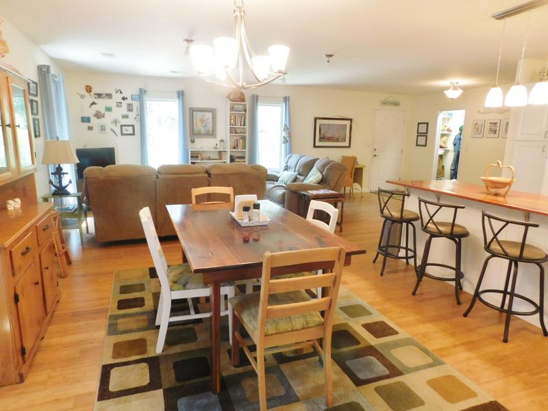 8192 Red House Rd, Edisto Island, SC 29438