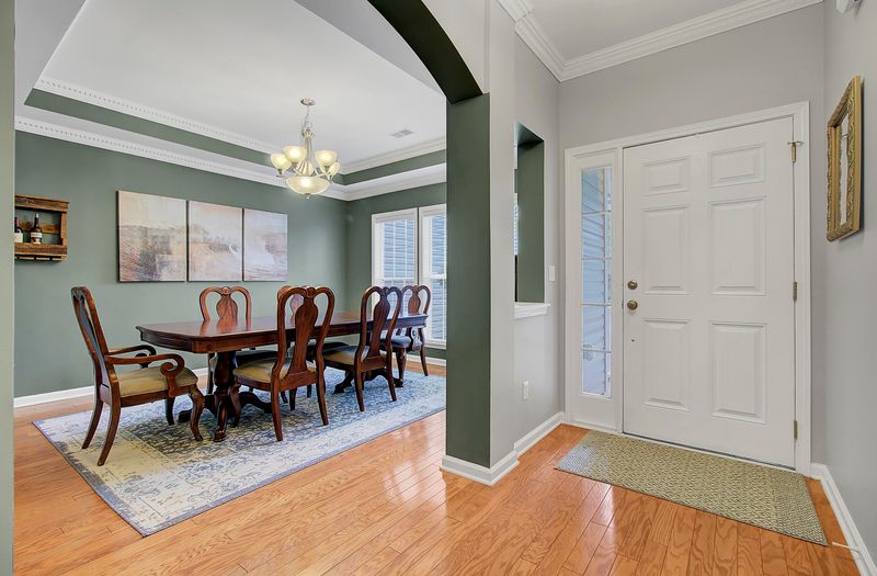 7506 Hawks Cir, Hanahan, SC 29410