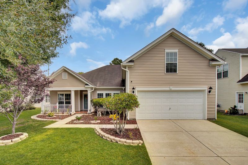 7506 Hawks Cir, Hanahan, SC 29410