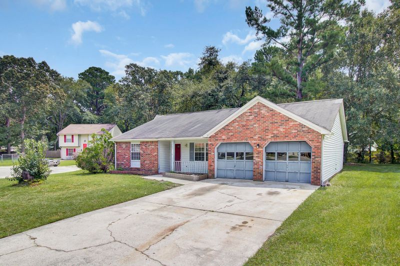 187 Fairfax Blvd, Goose Creek, SC 29445