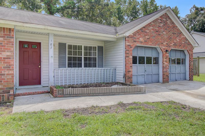 187 Fairfax Blvd, Goose Creek, SC 29445