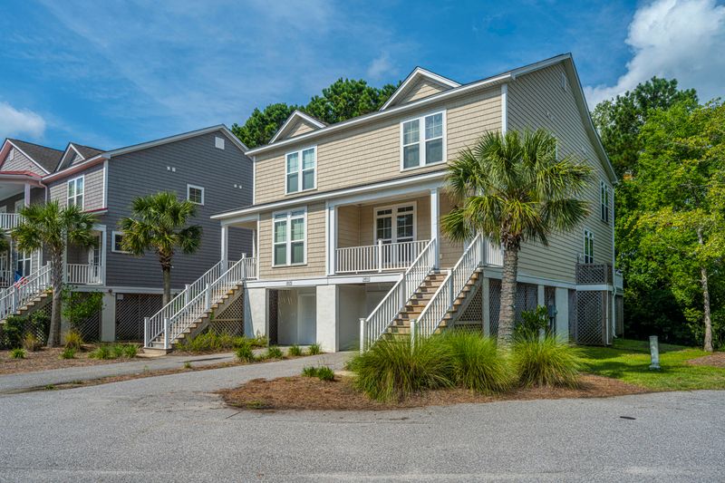 3031 Fraserburgh Way, Mount Pleasant, SC 29466