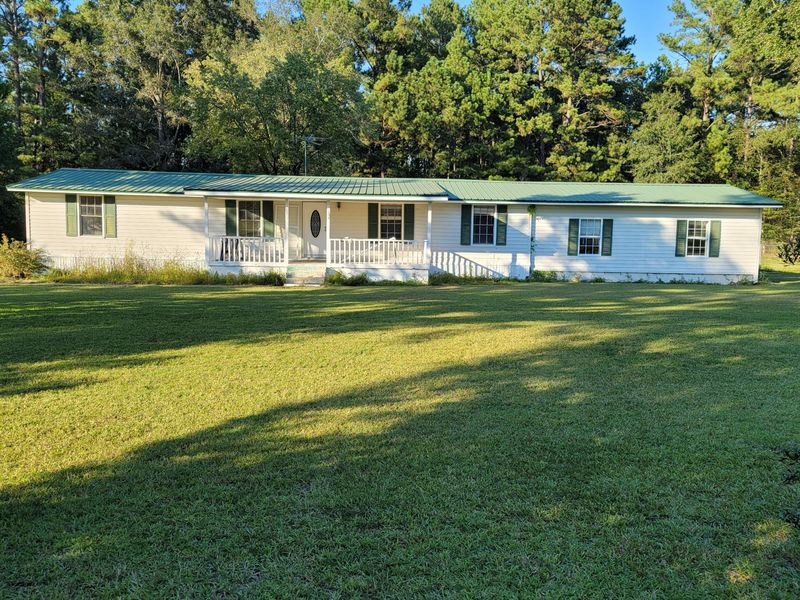 1192 Bethera Rd, Bonneau, SC 29431
