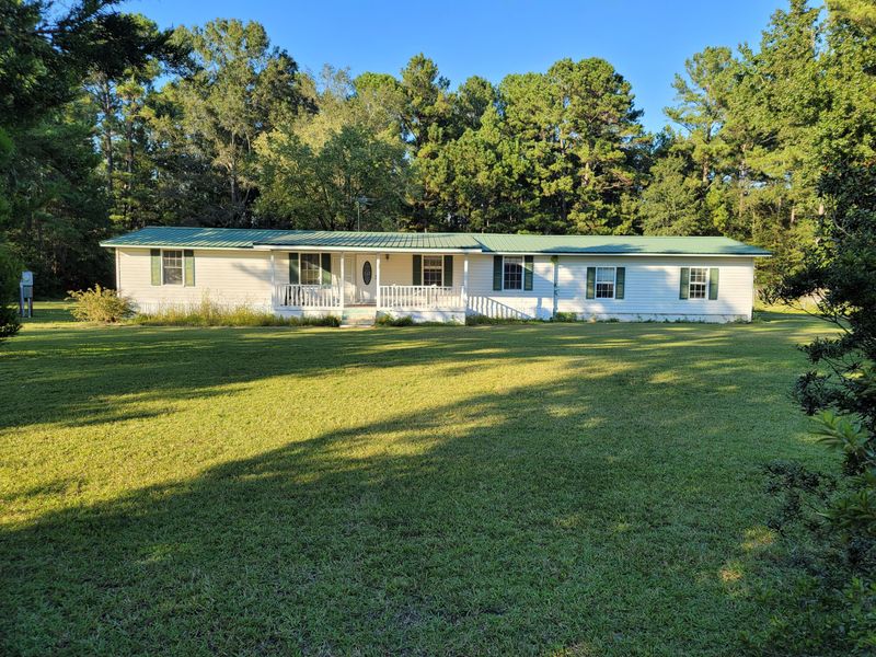 1192 Bethera Rd, Bonneau, SC 29431