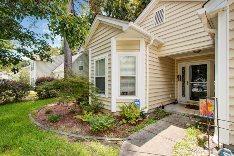 107 Thousand Oaks Cir, Goose Creek, SC 29445