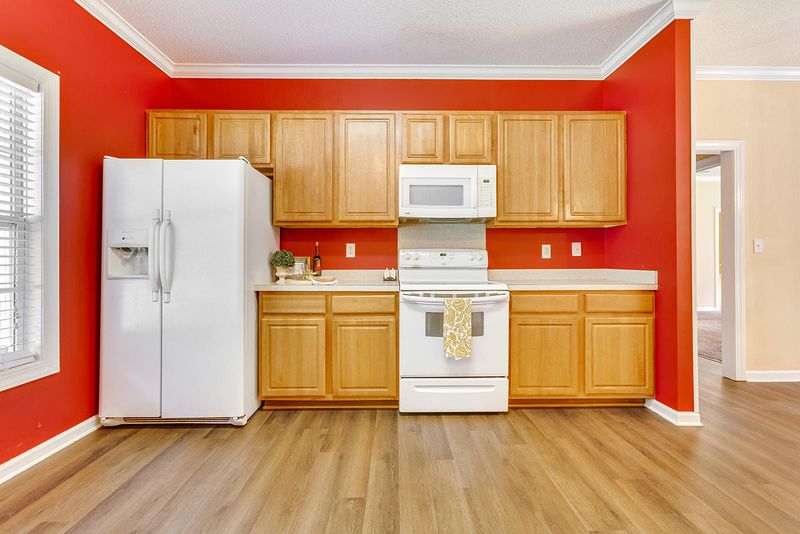 1128 Avery Dr, Moncks Corner, SC 29461
