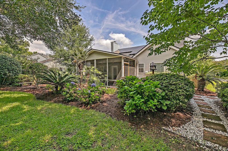 472 Old Carolina Ct, Mount Pleasant, SC 29464
