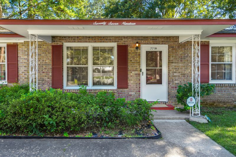 7719 Desmond Ave, North Charleston, SC 29418