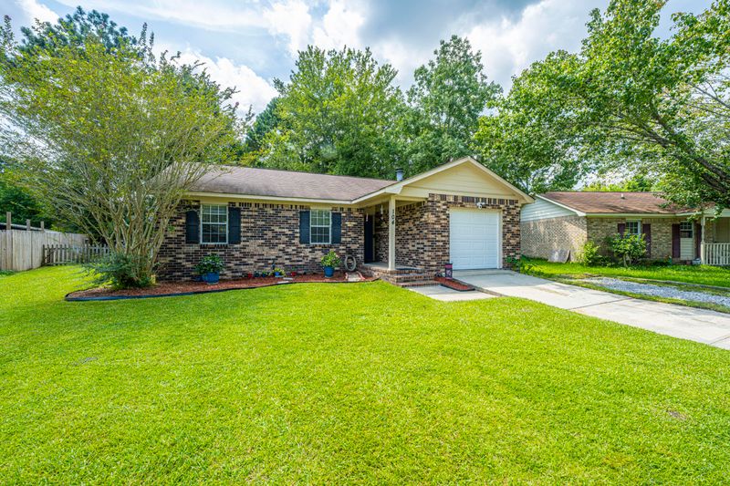 104 Mcduffie Ct, Summerville, SC 29486