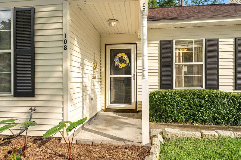 108 Coronet St, Summerville, SC 29483