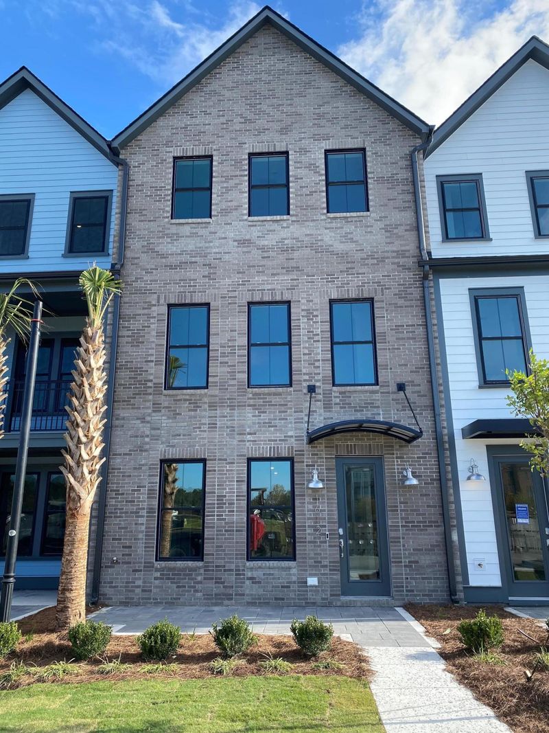 1612 Florentia St, Mount Pleasant, SC 29464