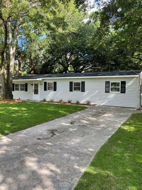 1530 Staffordshire Dr, Charleston, SC 29407