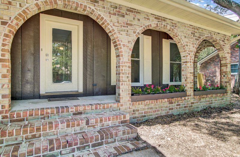 657 Beauregard St, Charleston, SC 29412