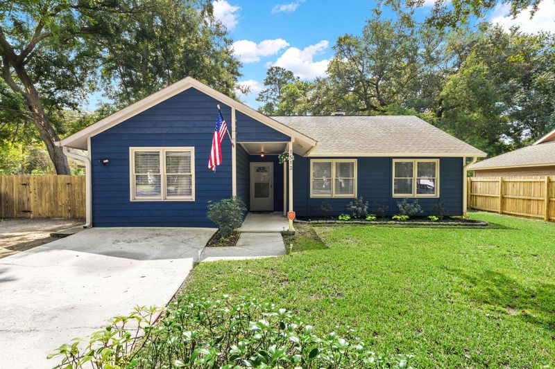 1513 Joan St, Charleston, SC 29407