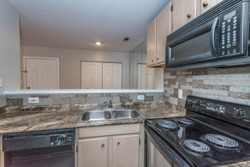 188 Midland Pw #216, Summerville, SC 29485
