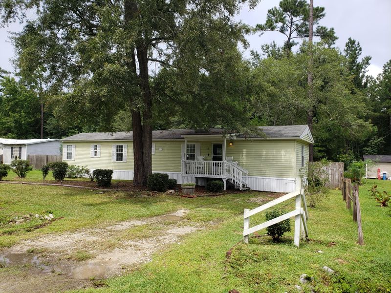 127 Knight Ave, Summerville, SC 29483