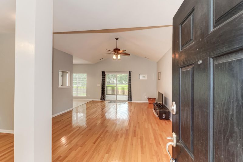 2808 Bottle Brush Ct, Mount Pleasant, SC 29466