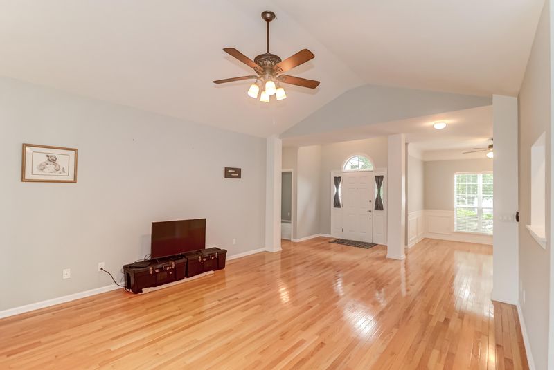 2808 Bottle Brush Ct, Mount Pleasant, SC 29466