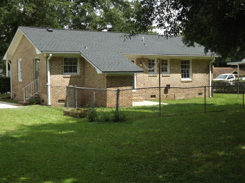152 Giles Dr, Goose Creek, SC 29445