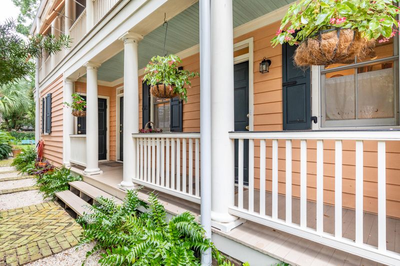 6 Short St, Charleston, SC 29401