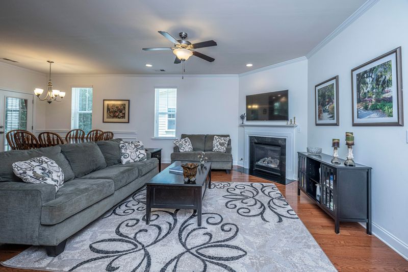 1247 Dingle Rd, Mount Pleasant, SC 29466