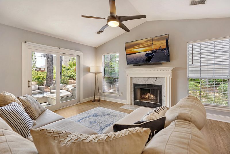 196 Mossy Oak Way, Mount Pleasant, SC 29464