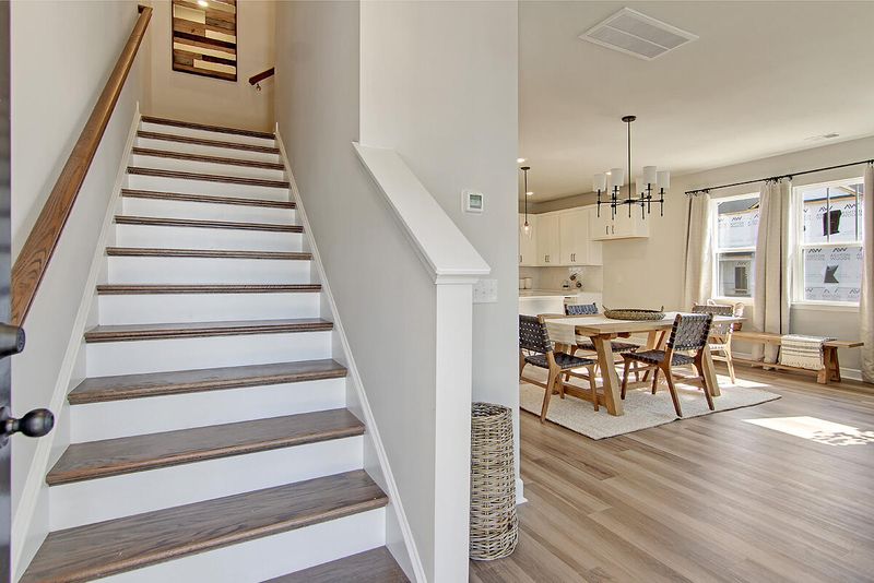 101 Winding River Dr, Johns Island, SC 29455