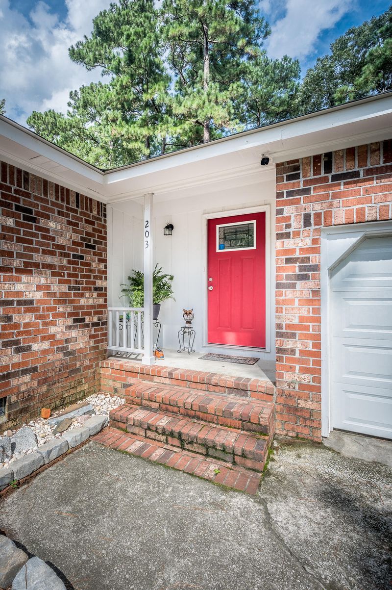 203 Chessington Cir, Summerville, SC 29485