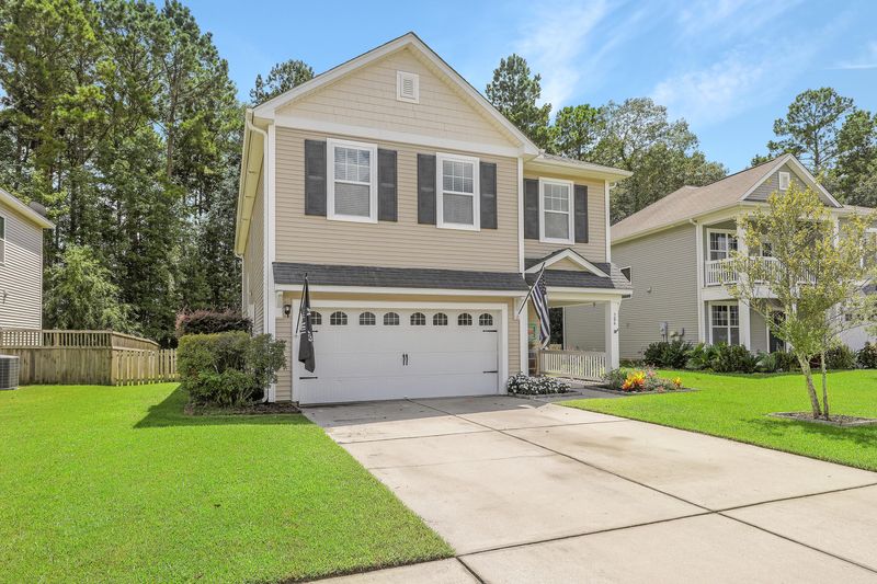 306 Killarney Trl, Moncks Corner, SC 29461