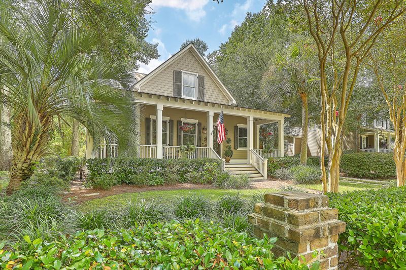 2281 Daniel Island Dr, Charleston, SC 29492