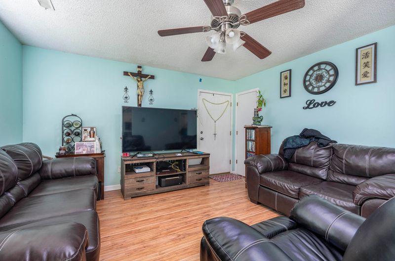 33 Elmwood Pl, Goose Creek, SC 29445