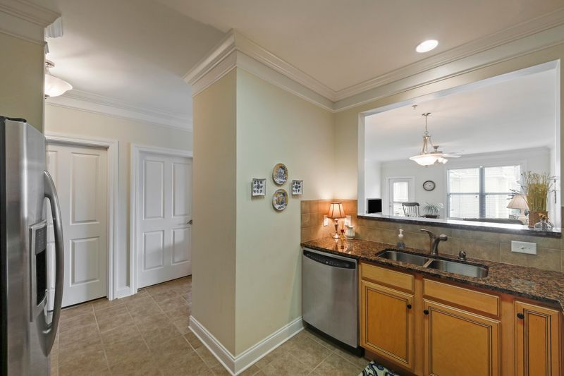 2244 Ashley Crossing Dr #338`, Charleston, SC 29414