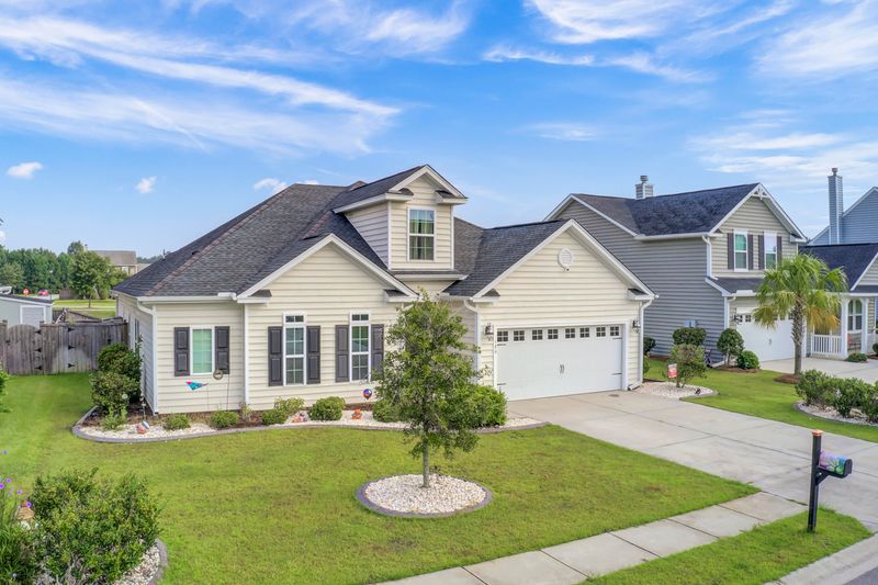 180 Berwick Dr, Summerville, SC 29483