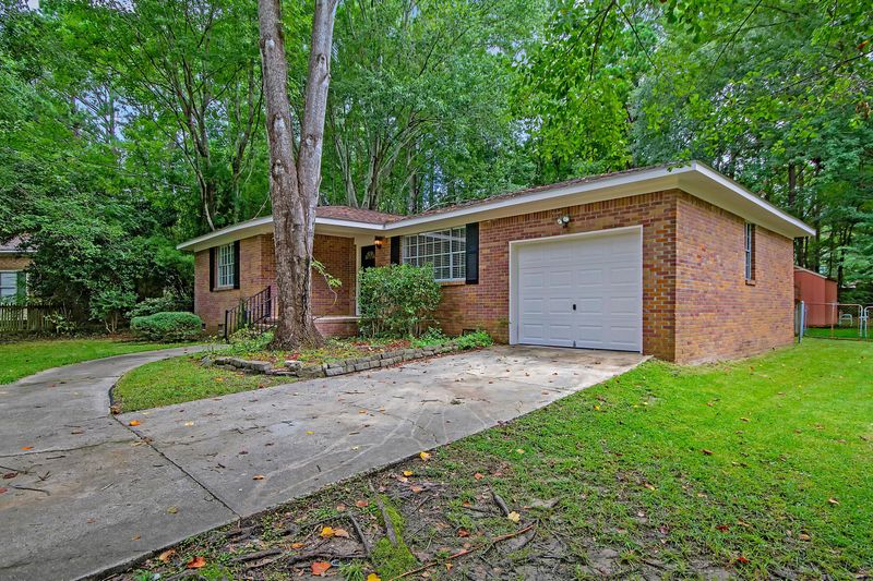 225 Froman Dr, Summerville, SC 29483