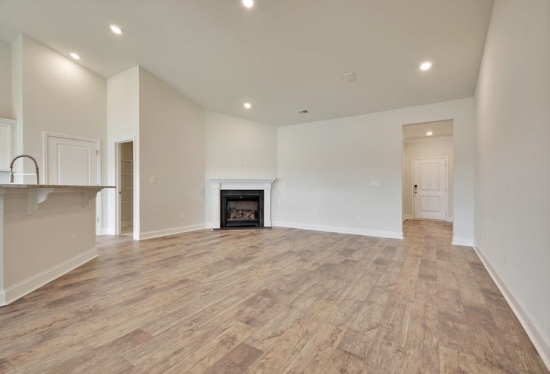708 Spanish Pointe Dr, Summerville, SC 29486