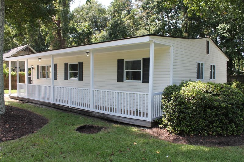 1027 Nottingham Dr, Charleston, SC 29407