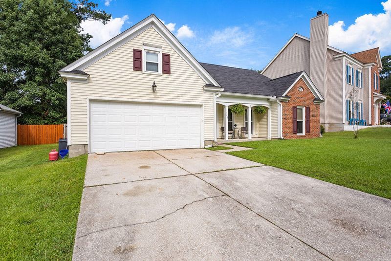 129 Ashton Dr, Goose Creek, SC 29445