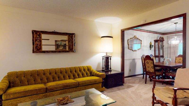 1631 Seignious Dr, Charleston, SC 29407
