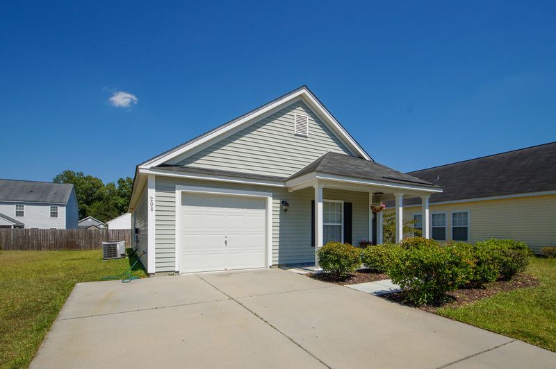 208 Briarbend Rd, Goose Creek, SC 29445