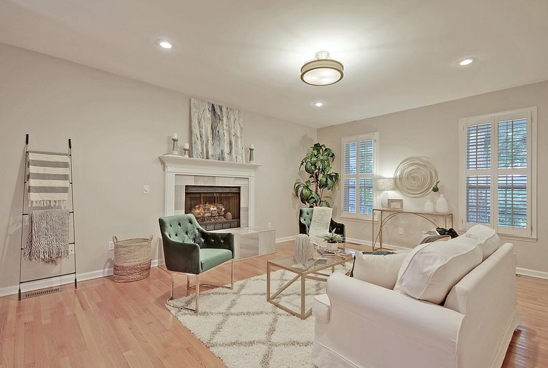 671 Sterling Dr, Charleston, SC 29412