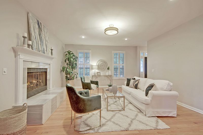 671 Sterling Dr, Charleston, SC 29412