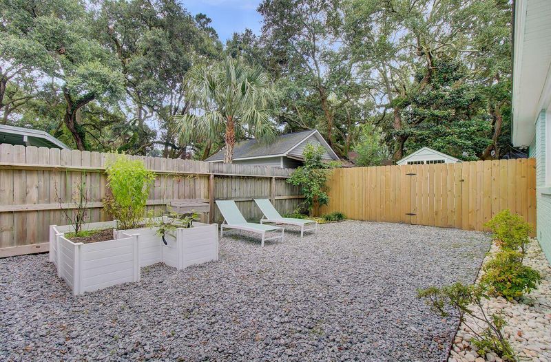 58 Vincent Dr, Mount Pleasant, SC 29464