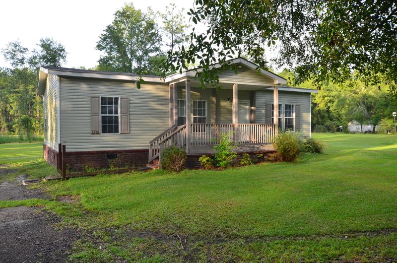 2290 Bethera Dr, Bonneau, SC 29431