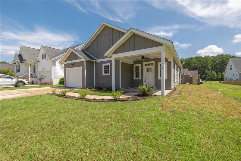412 Sablewood Dr, Huger, SC 29450