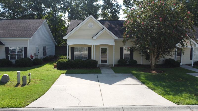 106 Stewart Pl, Summerville, SC 29485